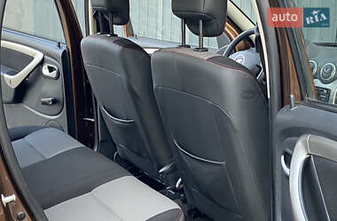 Внедорожник / Кроссовер Dacia Duster 2013 в 