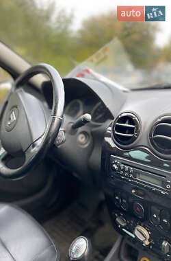 Внедорожник / Кроссовер Dacia Duster 2011 в 
