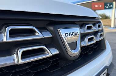 Внедорожник / Кроссовер Dacia Duster 2014 в 