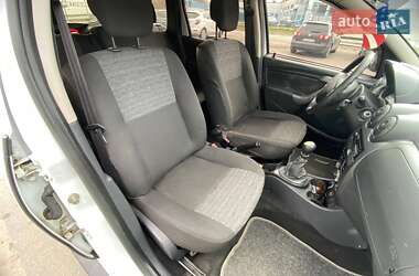 Внедорожник / Кроссовер Dacia Duster 2011 в 