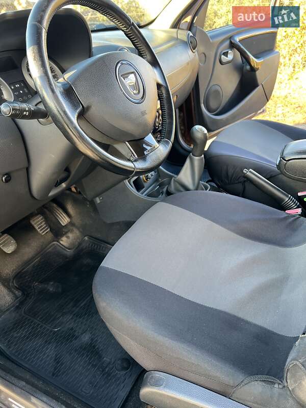 Позашляховик / Кросовер Dacia Duster 2010 в Сумах фото 16 Позашляховик / Кросовер Dacia Duster 2010 в Сумах