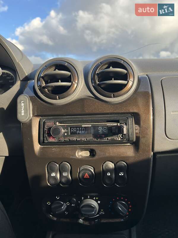 Позашляховик / Кросовер Dacia Duster 2010 в Сумах фото 21 Позашляховик / Кросовер Dacia Duster 2010 в Сумах