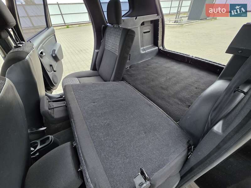 Внедорожник / Кроссовер Dacia Duster 2010 в Луцке фото 38 Внедорожник / Кроссовер Dacia Duster 2010 в Луцке