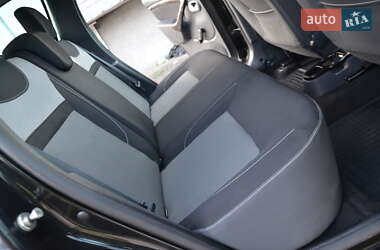 Внедорожник / Кроссовер Dacia Duster 2011 в 