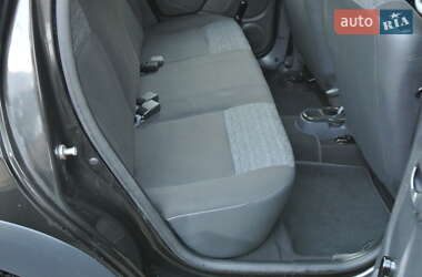 Внедорожник / Кроссовер Dacia Duster 2012 в 