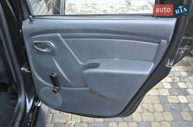 Внедорожник / Кроссовер Dacia Duster 2012 в 