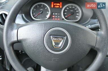 Внедорожник / Кроссовер Dacia Duster 2012 в 