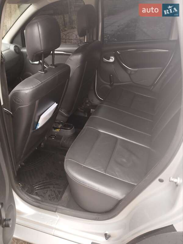 Внедорожник / Кроссовер Dacia Duster 2010 в Нежине фото 2 Внедорожник / Кроссовер Dacia Duster 2010 в Нежине