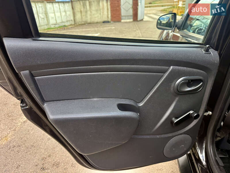 Внедорожник / Кроссовер Dacia Duster 2014 в Ровно фото 21 Внедорожник / Кроссовер Dacia Duster 2014 в Ровно