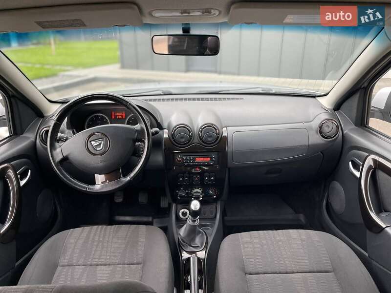 Позашляховик / Кросовер Dacia Duster 2010 в Радивиліві