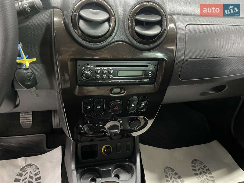 Внедорожник / Кроссовер Dacia Duster 2011 в Стрые