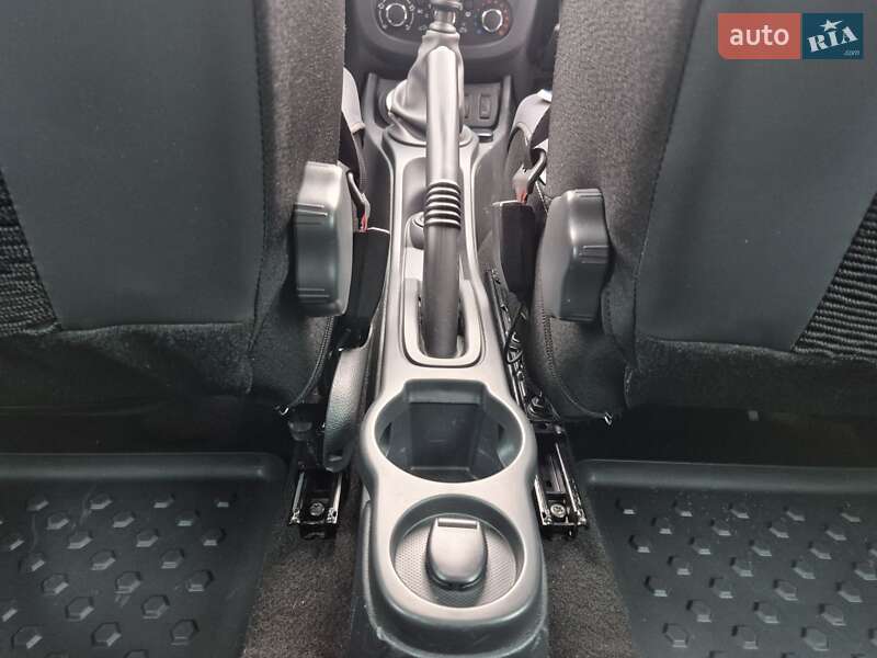 Внедорожник / Кроссовер Dacia Duster 2015 в Хороле фото 27 Внедорожник / Кроссовер Dacia Duster 2015 в Хороле