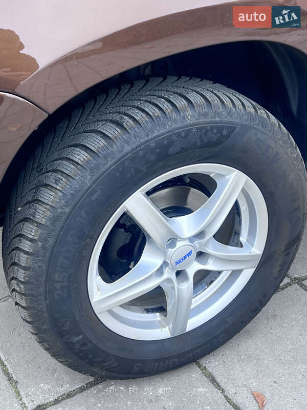 Внедорожник / Кроссовер Dacia Duster 2011 в Луцке фото 8 Внедорожник / Кроссовер Dacia Duster 2011 в Луцке