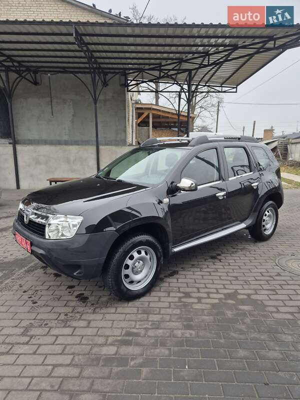 Внедорожник / Кроссовер Dacia Duster 2013 в Киверцах