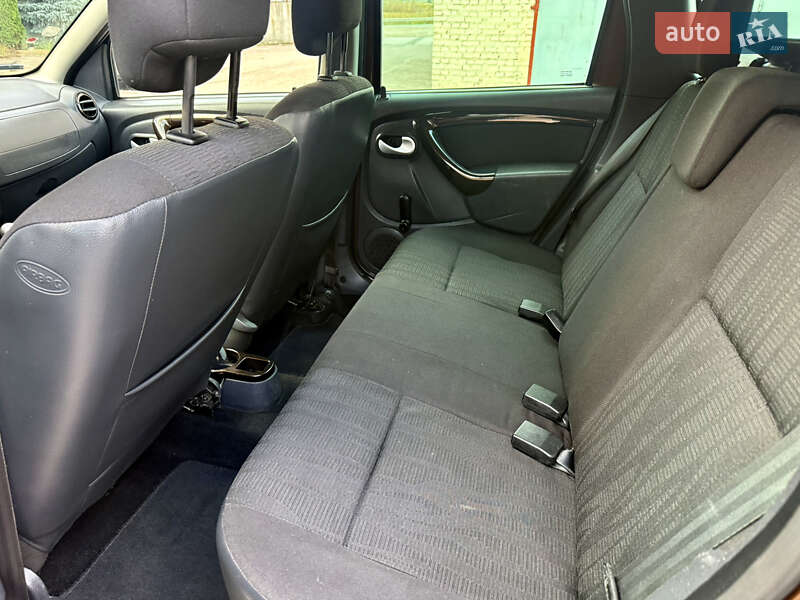 Позашляховик / Кросовер Dacia Duster 2011 в Рівному