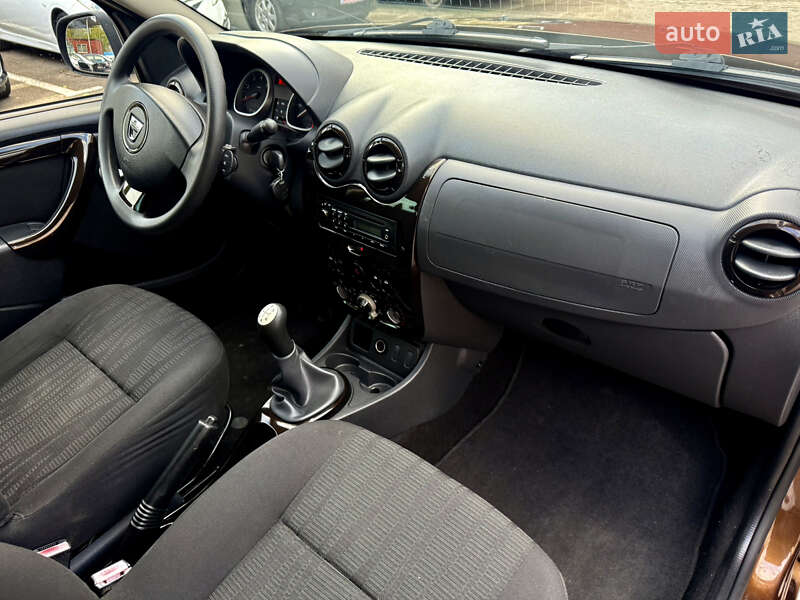 Позашляховик / Кросовер Dacia Duster 2011 в Рівному