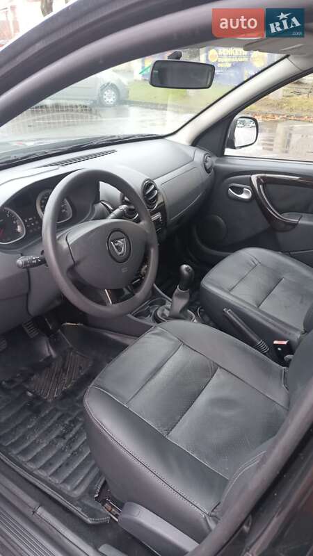 Позашляховик / Кросовер Dacia Duster 2011 в Івано-Франківську