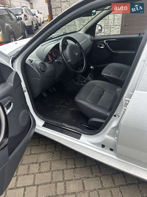 Внедорожник / Кроссовер Dacia Duster 2012 в Луцке фото 19 Внедорожник / Кроссовер Dacia Duster 2012 в Луцке
