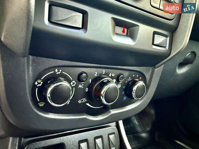 Позашляховик / Кросовер Dacia Duster 2014 в Рівному