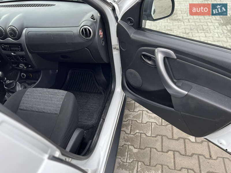 Внедорожник / Кроссовер Dacia Duster 2010 в Калуше фото 53 Внедорожник / Кроссовер Dacia Duster 2010 в Калуше