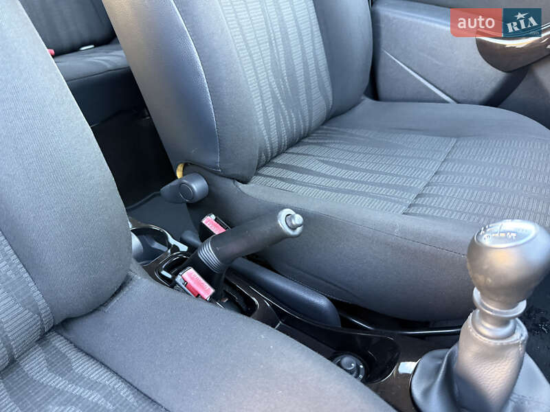 Позашляховик / Кросовер Dacia Duster 2011 в Луцьку