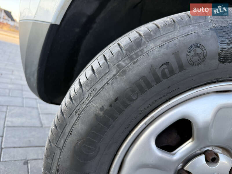 Позашляховик / Кросовер Dacia Duster 2011 в Луцьку