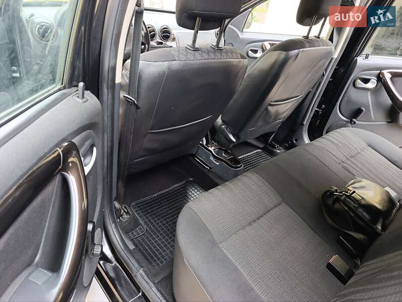 Внедорожник / Кроссовер Dacia Duster 2010 в Киверцах