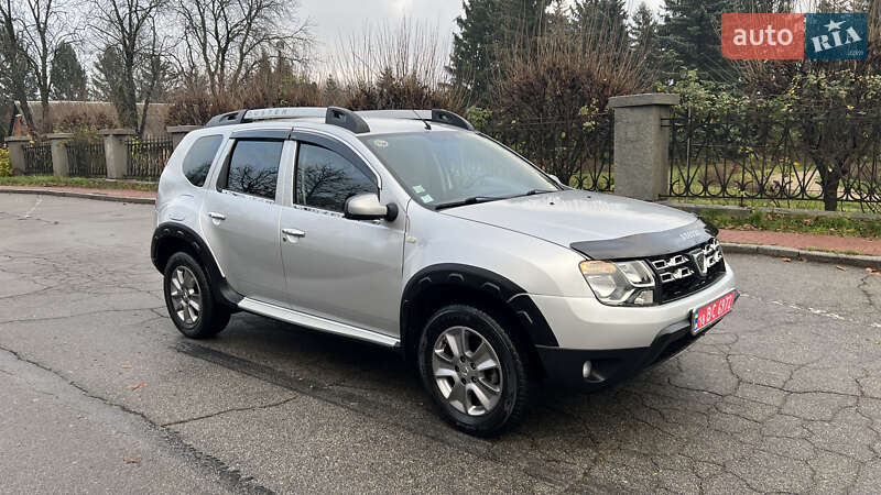 Позашляховик / Кросовер Dacia Duster 2015 в Умані