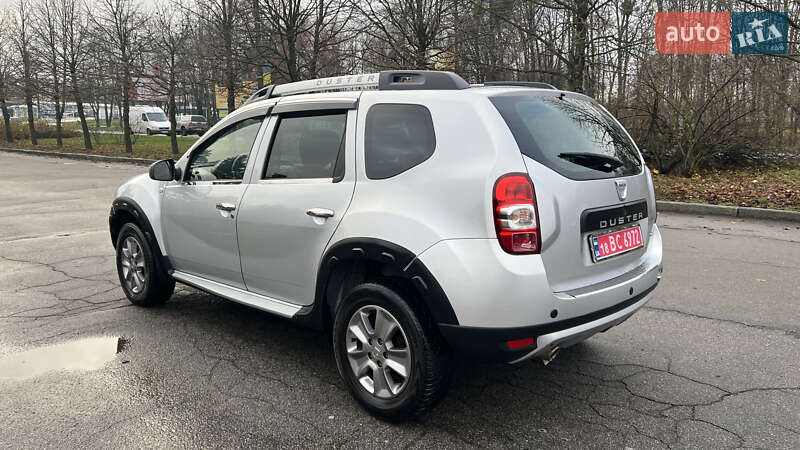 Позашляховик / Кросовер Dacia Duster 2015 в Умані