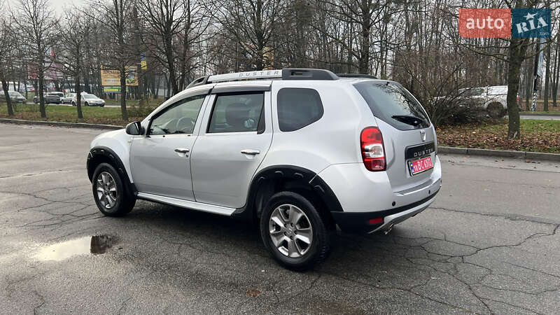 Позашляховик / Кросовер Dacia Duster 2015 в Умані
