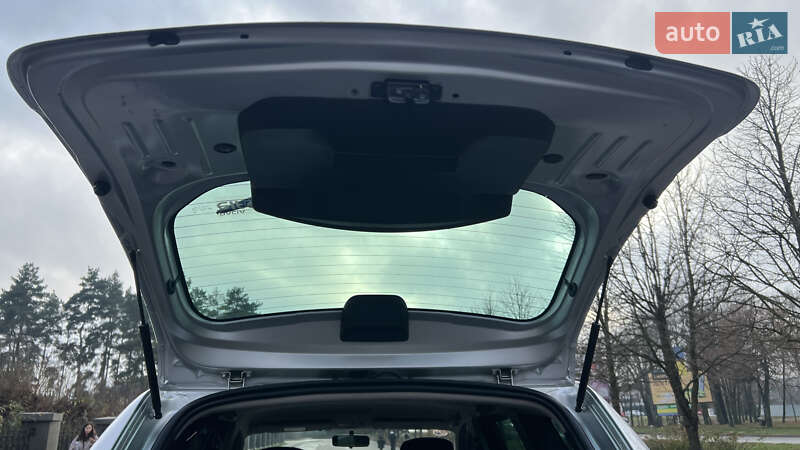 Позашляховик / Кросовер Dacia Duster 2015 в Умані