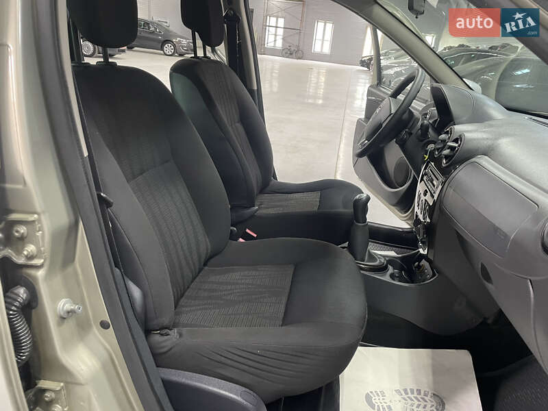 Внедорожник / Кроссовер Dacia Duster 2011 в Стрые