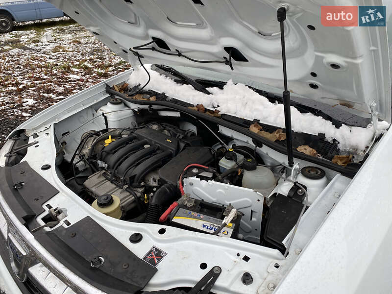 Позашляховик / Кросовер Dacia Duster 2012 в Луцьку