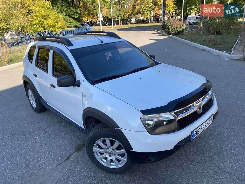 Позашляховик / Кросовер Dacia Duster 2011 в Миколаєві