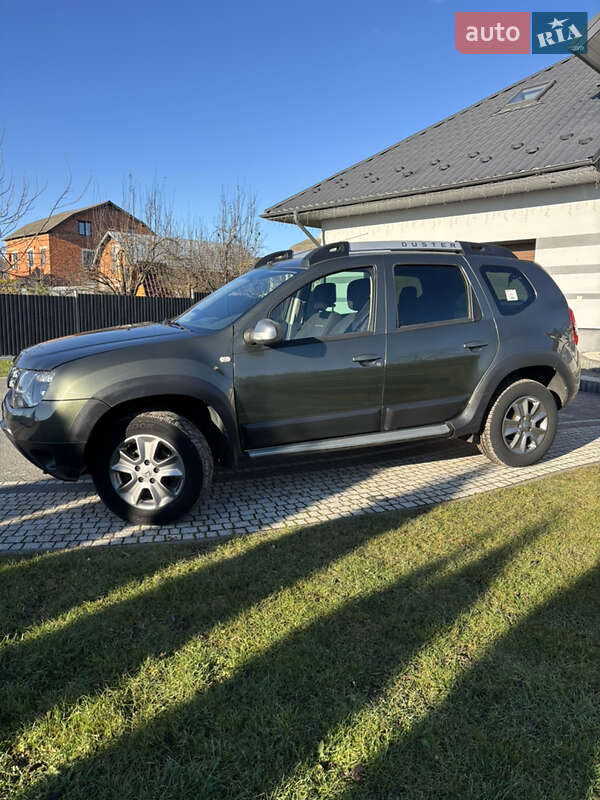 Позашляховик / Кросовер Dacia Duster 2015 в Тернополі