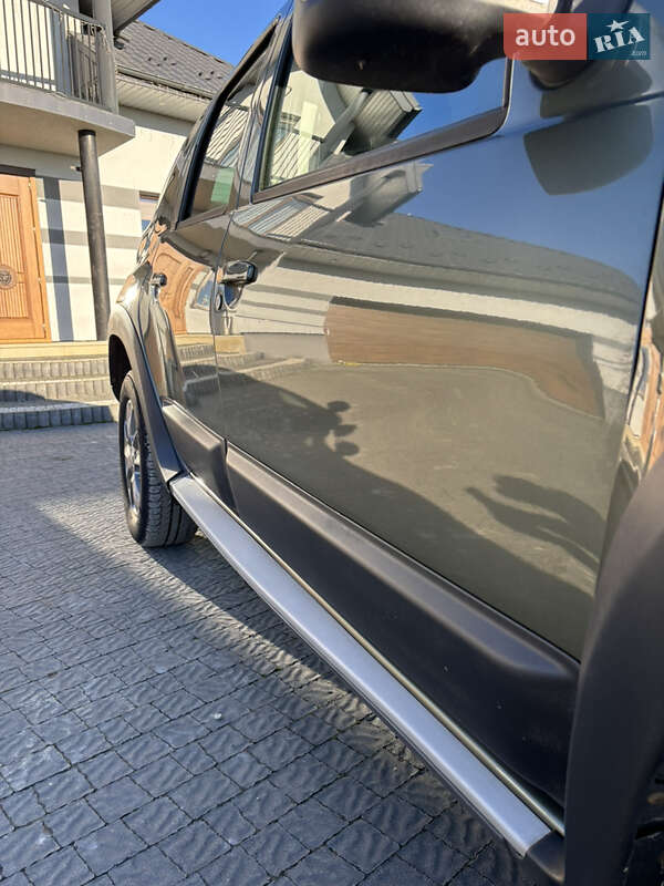 Позашляховик / Кросовер Dacia Duster 2015 в Тернополі