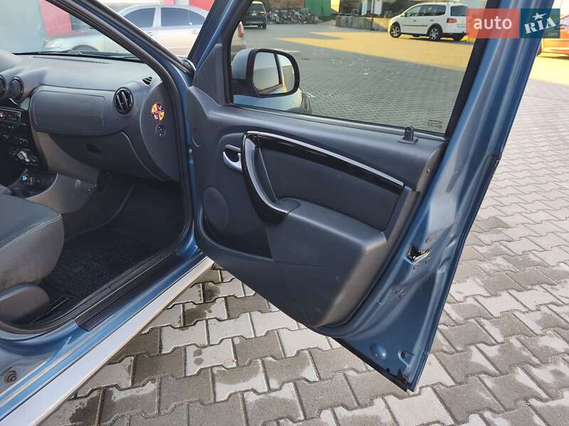 Внедорожник / Кроссовер Dacia Duster 2011 в Лубнах