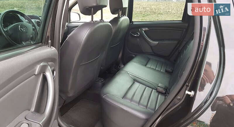 Позашляховик / Кросовер Dacia Duster 2016 в Звенигородці