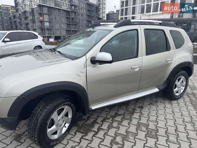 Позашляховик / Кросовер Dacia Duster 2011 в Львові