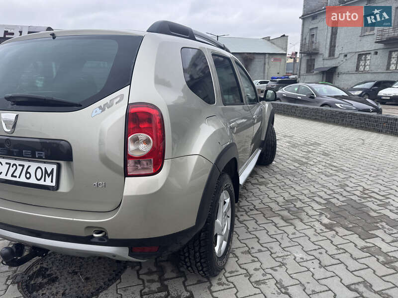 Позашляховик / Кросовер Dacia Duster 2011 в Львові