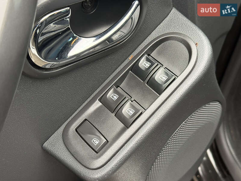 Внедорожник / Кроссовер Dacia Duster 2015 в Ровно