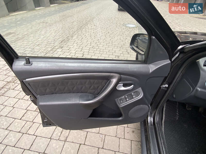 Внедорожник / Кроссовер Dacia Duster 2014 в Ивано-Франковске