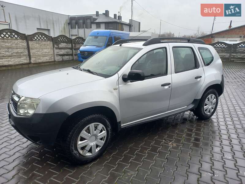 Позашляховик / Кросовер Dacia Duster 2010 в Чернівцях