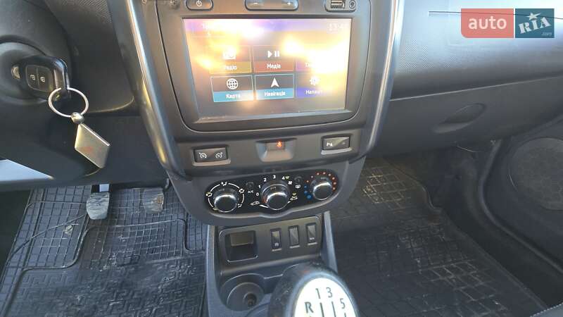 Позашляховик / Кросовер Dacia Duster 2016 в Чернівцях