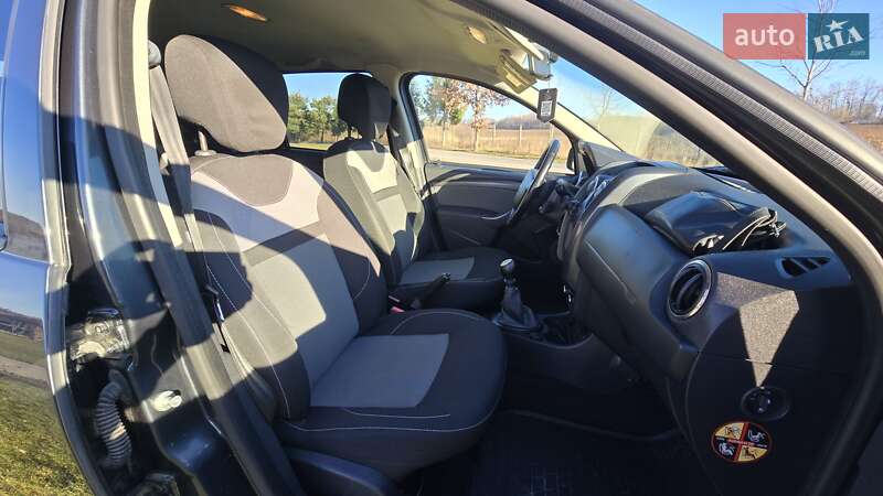 Позашляховик / Кросовер Dacia Duster 2016 в Чернівцях