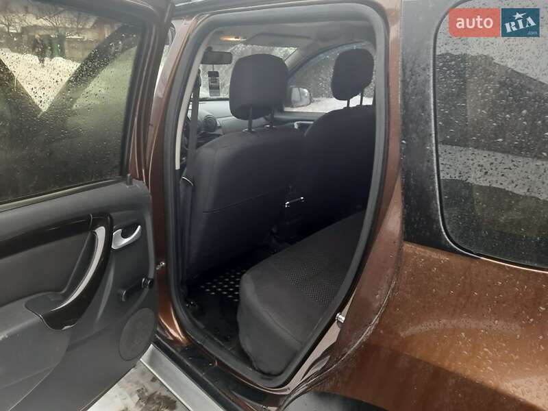 Внедорожник / Кроссовер Dacia Duster 2010 в Тростянце