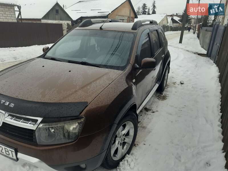 Внедорожник / Кроссовер Dacia Duster 2010 в Тростянце