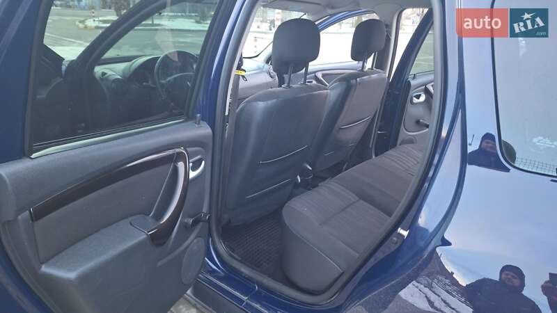 Позашляховик / Кросовер Dacia Duster 2011 в Коломиї фото 24 Позашляховик / Кросовер Dacia Duster 2011 в Коломиї