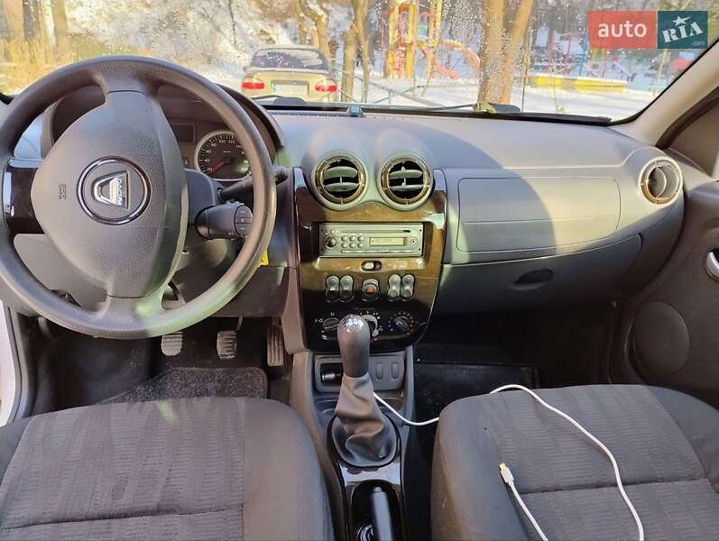 Внедорожник / Кроссовер Dacia Duster 2011 в Киеве