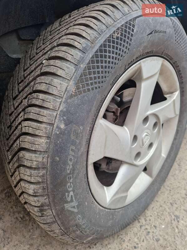 Внедорожник / Кроссовер Dacia Duster 2012 в Луцке